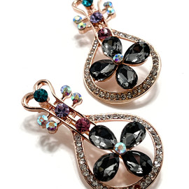 Брошь  Брошь