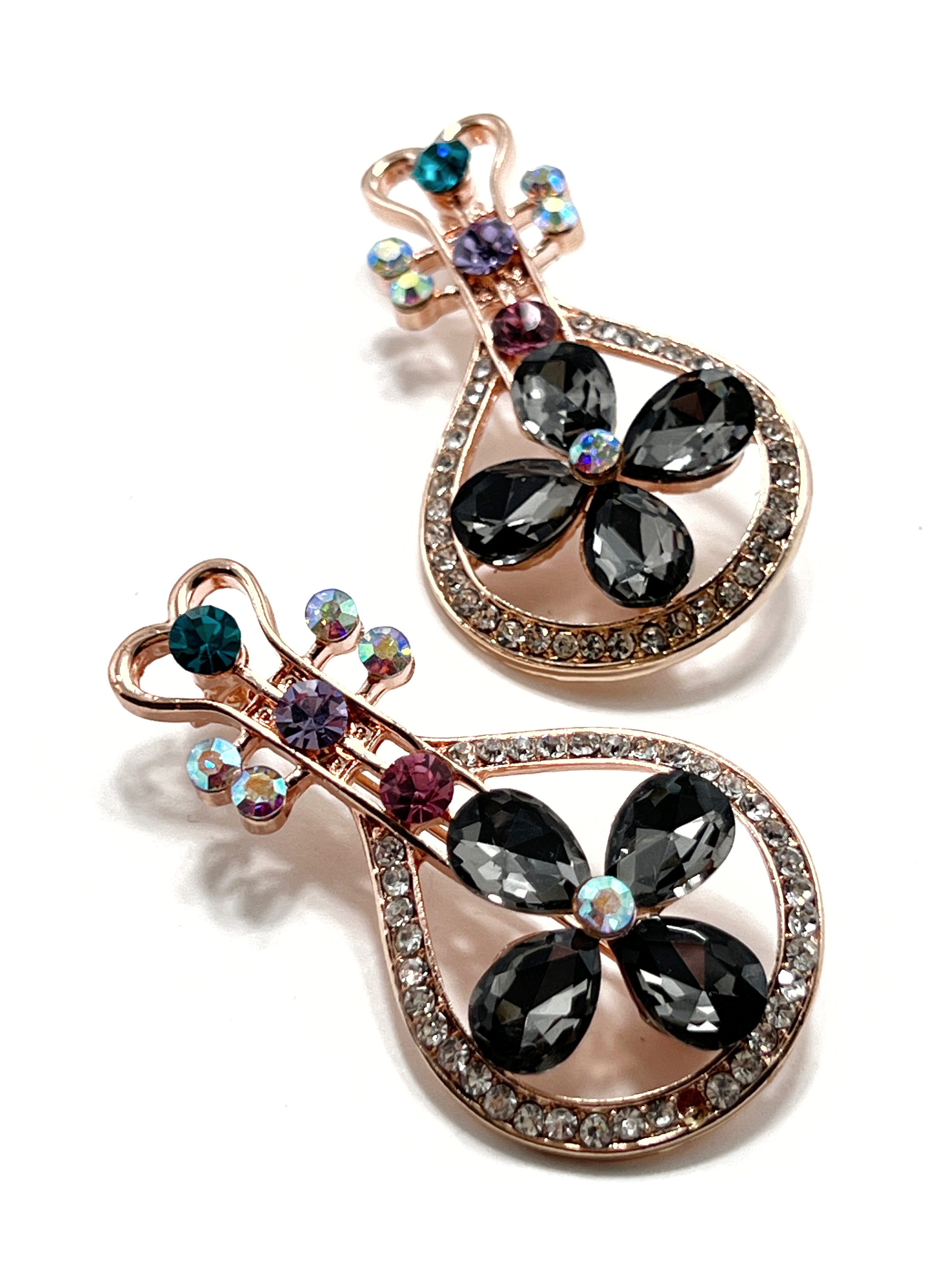 Брошь  Брошь