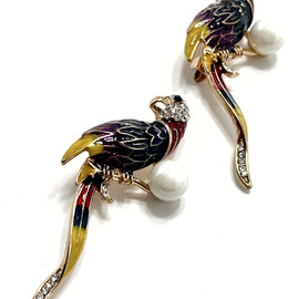 Брошь  Брошь