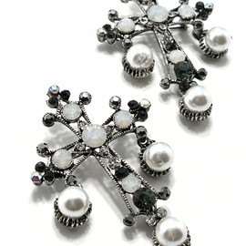 Брошь  Брошь