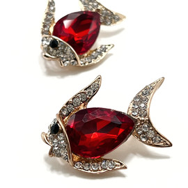 Брошь  Брошь