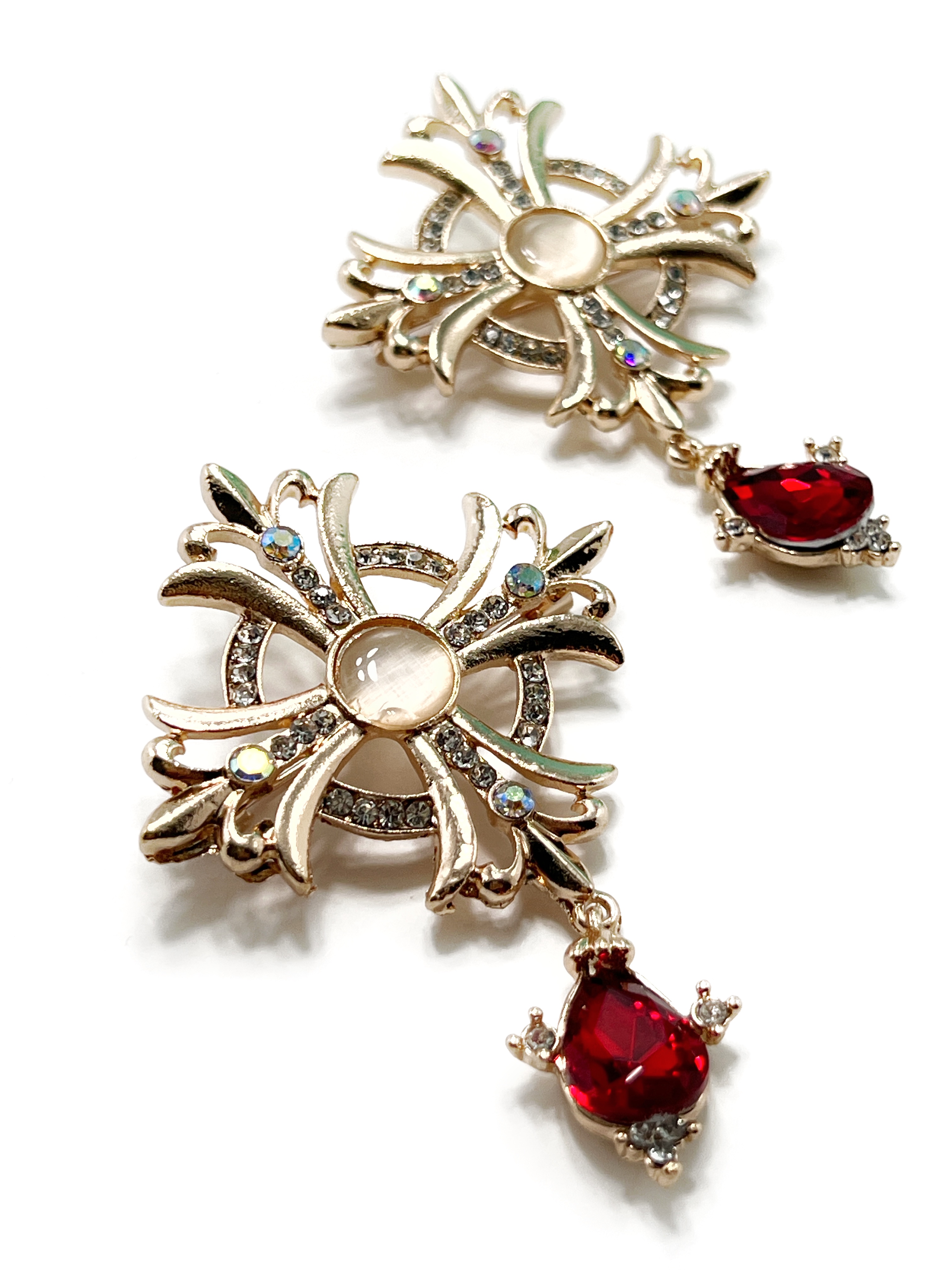 Брошь  Брошь