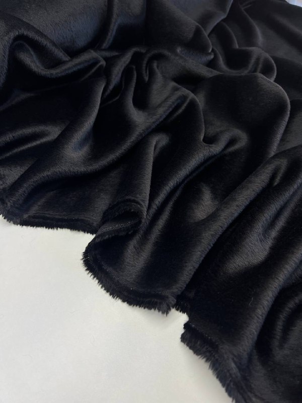 чёрный c192cd02-58d3-4fdd-8912-6255309816f0