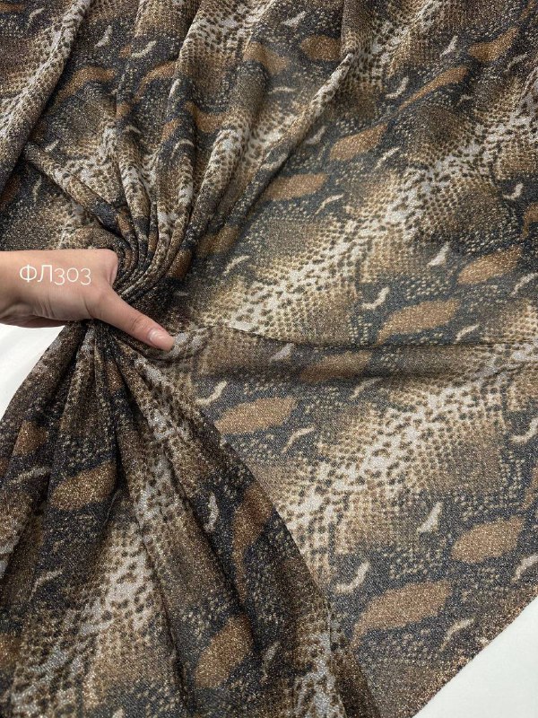 розовая b7525ba5-6820-49d1-882a-47e9dea1191d