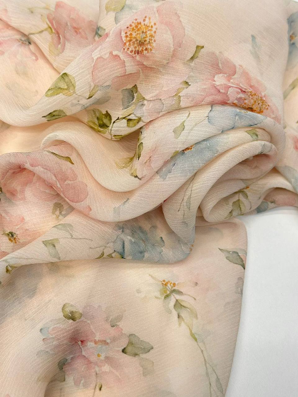 Бутоны 8186d037-930b-485c-a3fe-dfce23546ebc