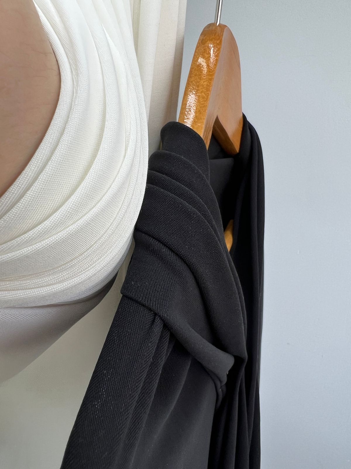 чёрный whatsapp image 2025-11-21 at 12.08.411