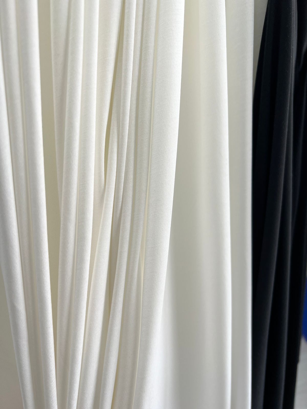 чёрный whatsapp image 2025-11-21 at 12.08.42