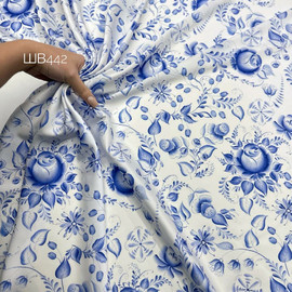 на белом b927fb09-cfe7-48c6-a246-b59ca7bbb70d