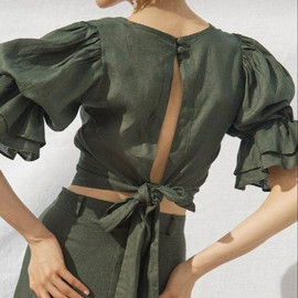 айвори c8e43977-854a-47f3-bd1f-d5e66dedab52