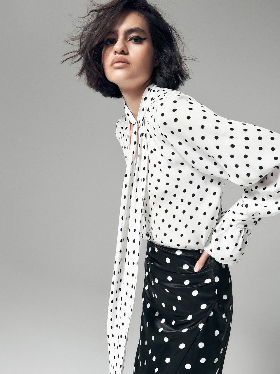 чёрный на айвори photo_2026-01-06_13-27-47