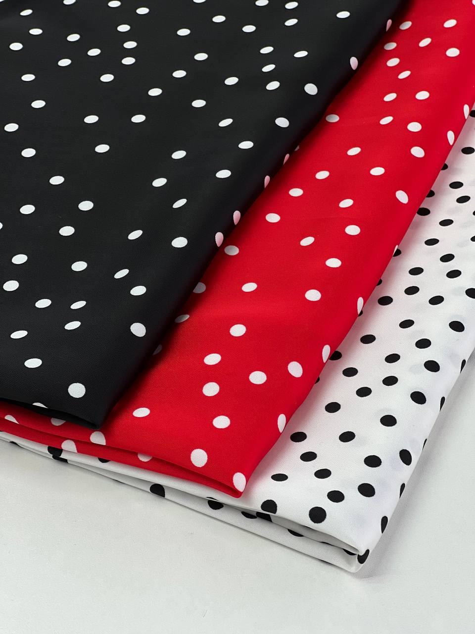 чёрный на айвори photo_2026-01-06_14-17-07