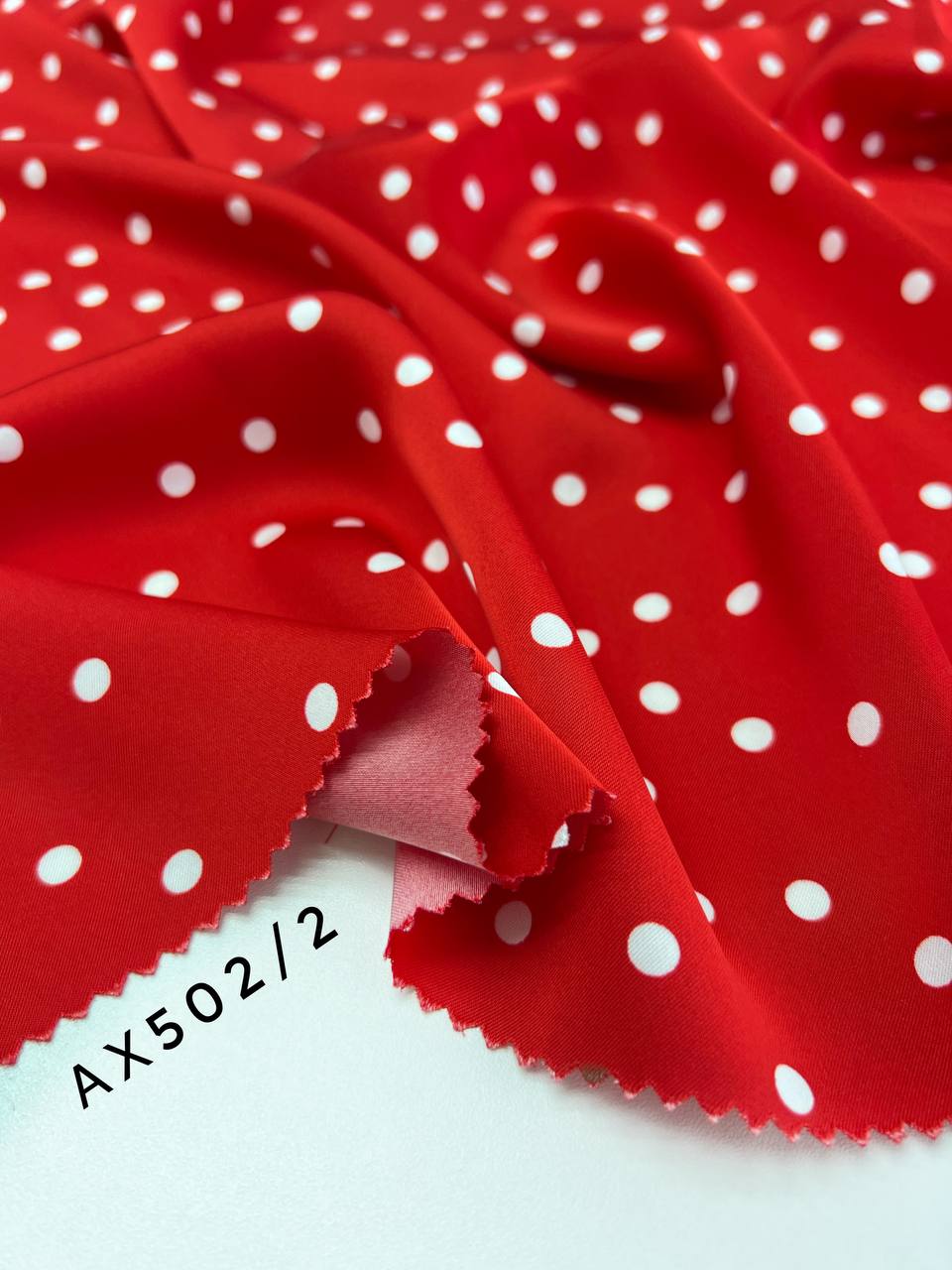 чёрный на айвори photo_2026-01-06_14-17-12