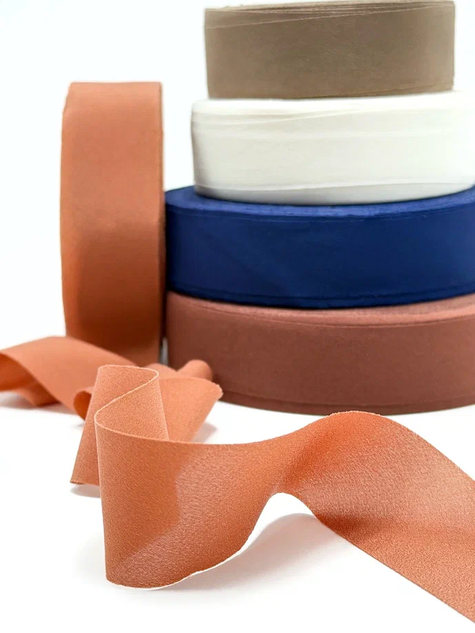 Косая бейка 27мм креп-шелк Италия 1