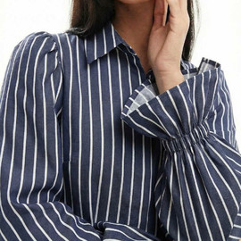 серосиний джинс и белые photo_2026-02-10_16-22-02