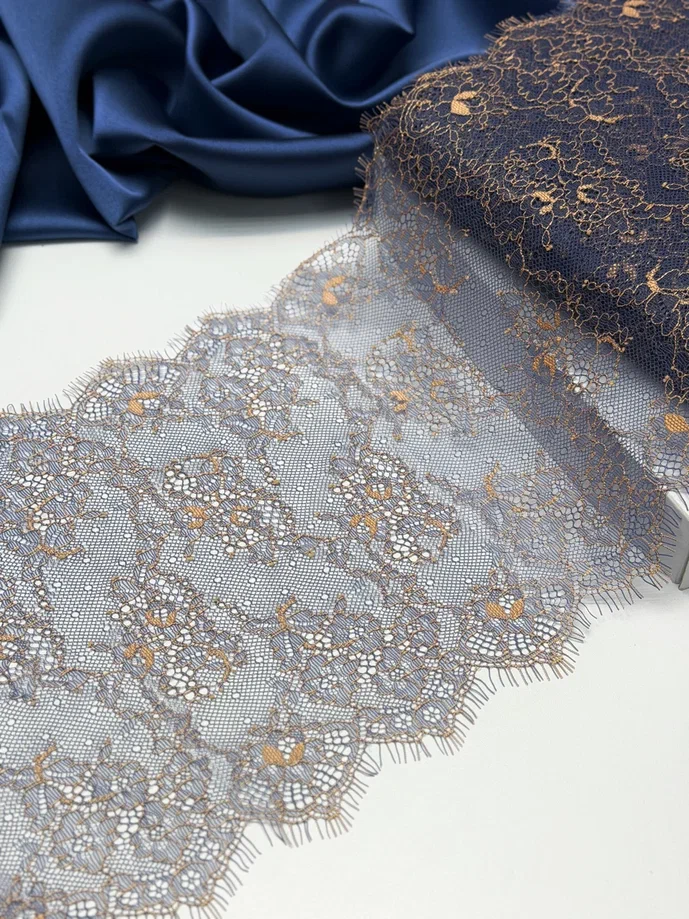 Кружево Шантильи #185 23см 1