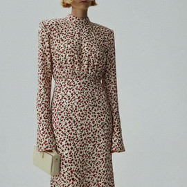 Мелкие красные бутоны photo_2026-02-10_11-53-46