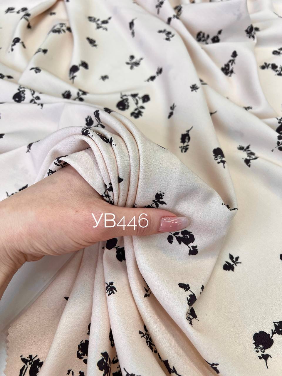 на кремовом photo_2026-02-10_17-31-37