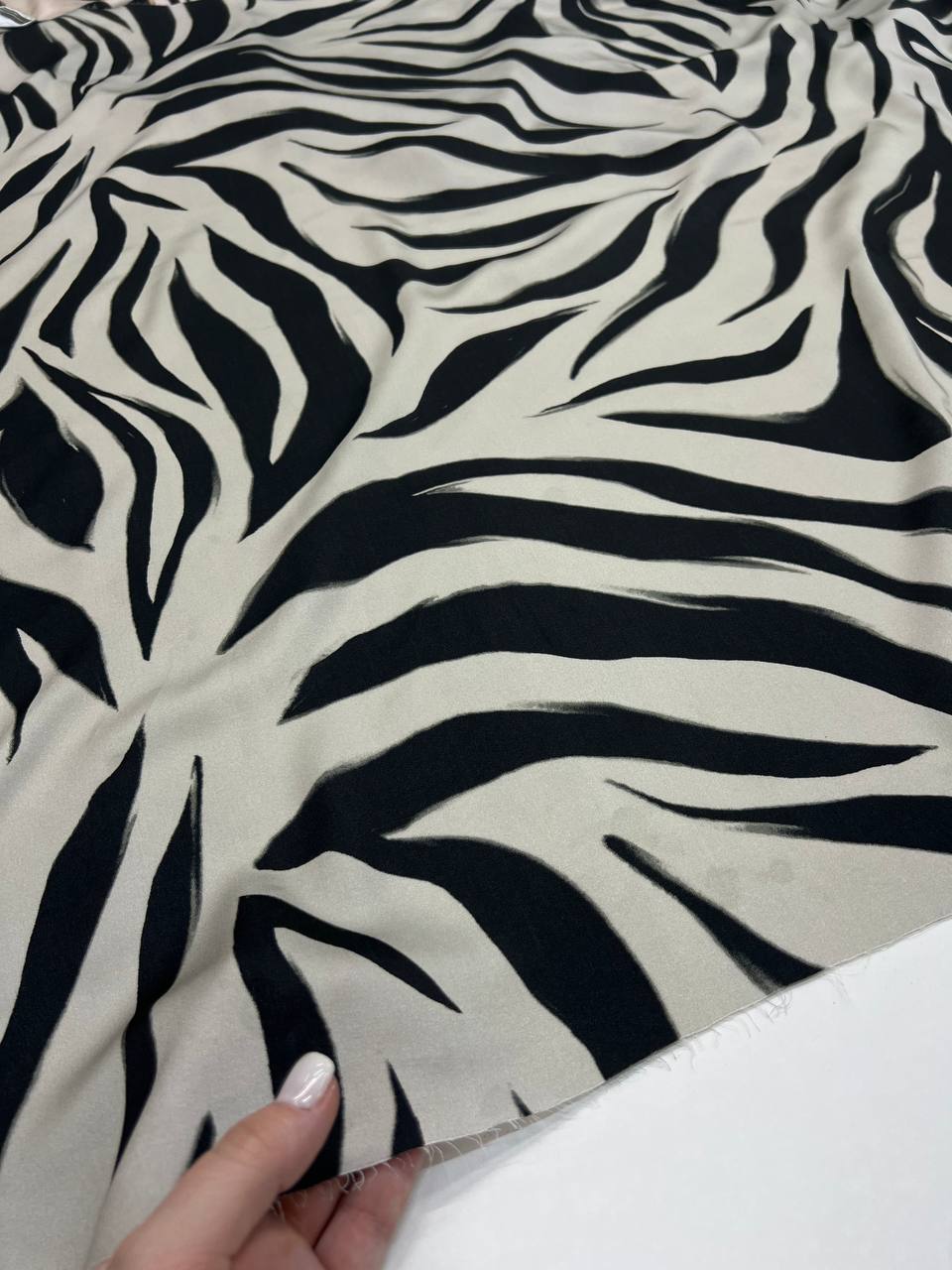 Абстрактные волны photo_2026-02-12_11-54-35