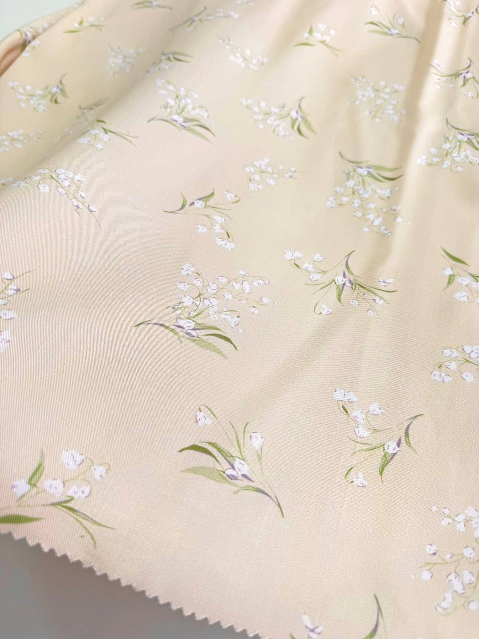 на кремовом photo_2026-02-20_14-32-37