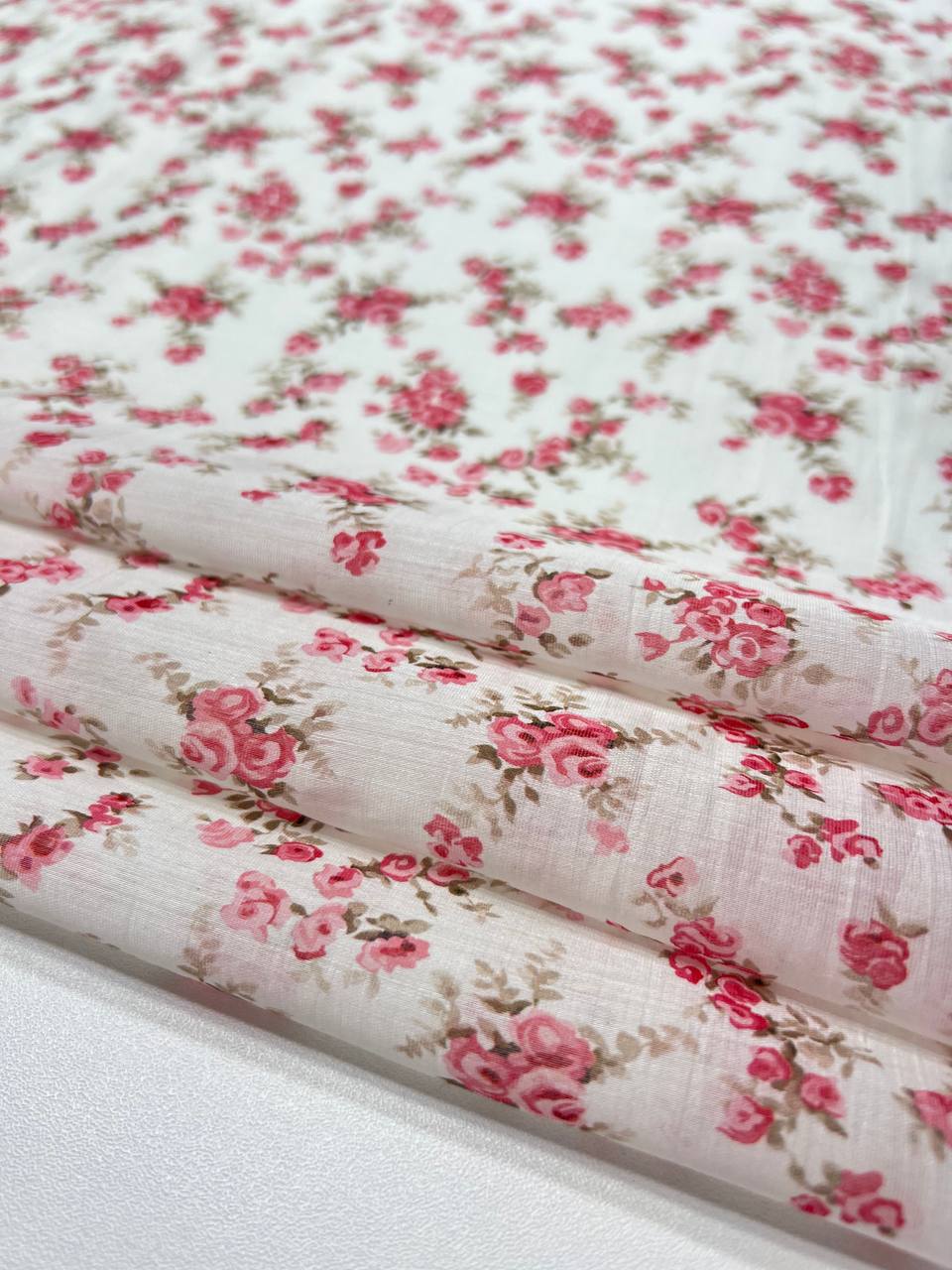 на кремовом photo_2026-02-26_13-20-04