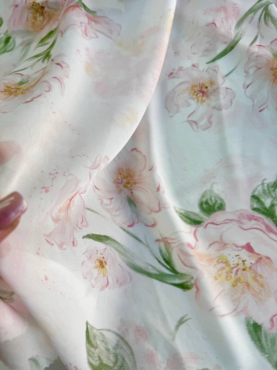 на кремовом photo_2026-03-16_14-28-09