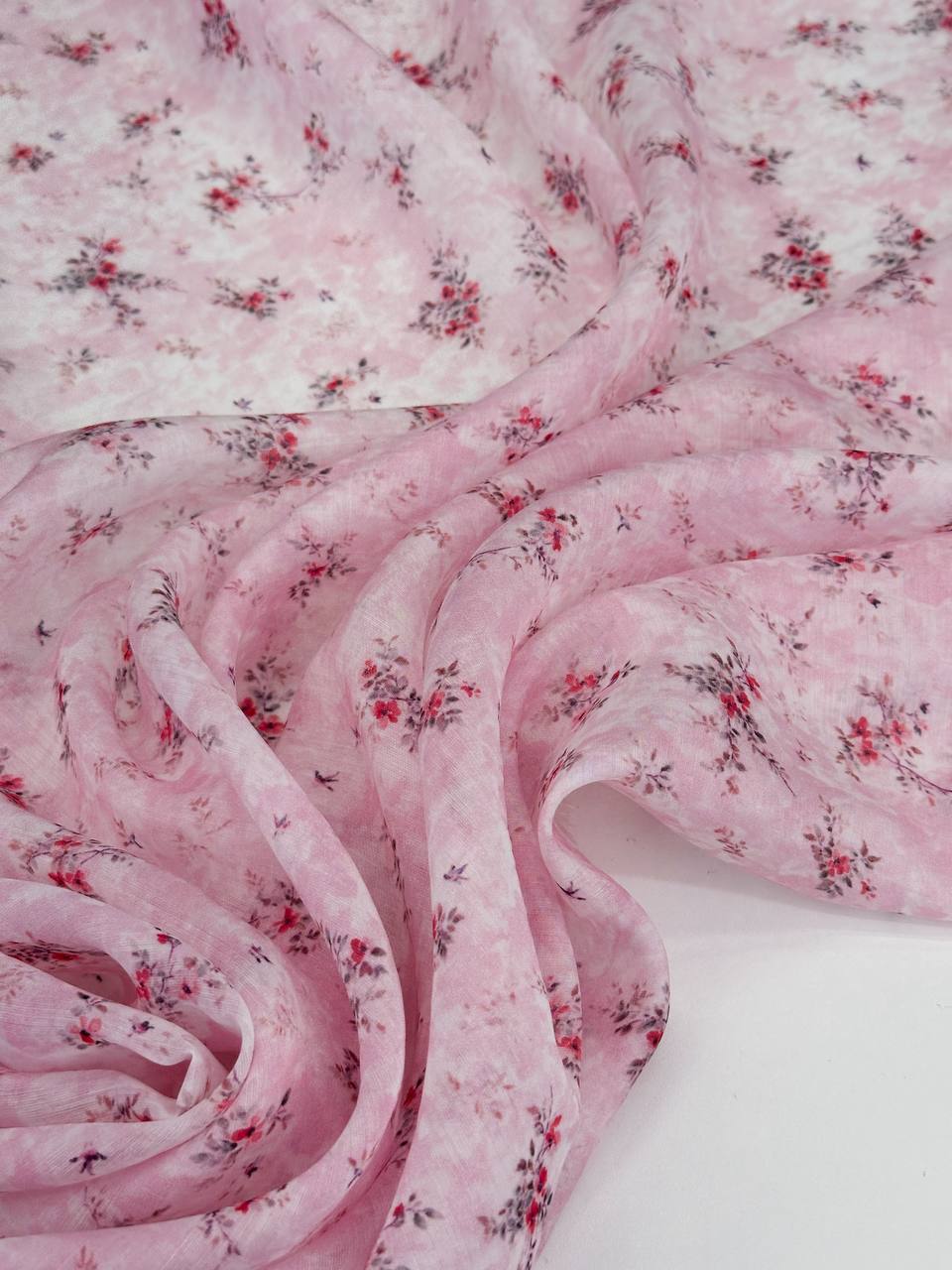 синие на белоголубом photo_2026-03-16_18-03-12