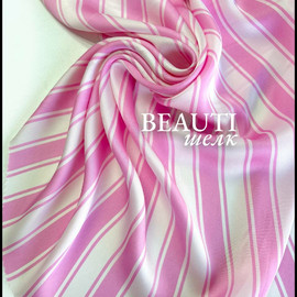 на кремовом photo_2026-03-26_13-43-50