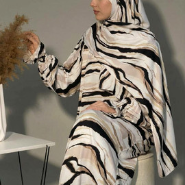 кремово-чёрная photo_2026-04-06_12-39-36