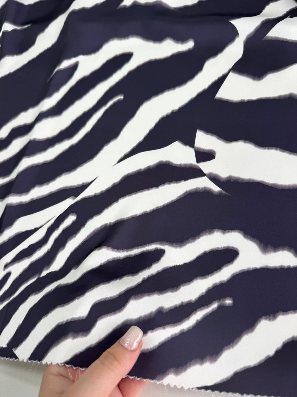 абстракция крупная photo_2026-04-06_12-40-12