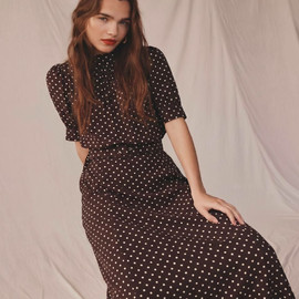 CAROLINE photo_2026-04-14_14-46-16