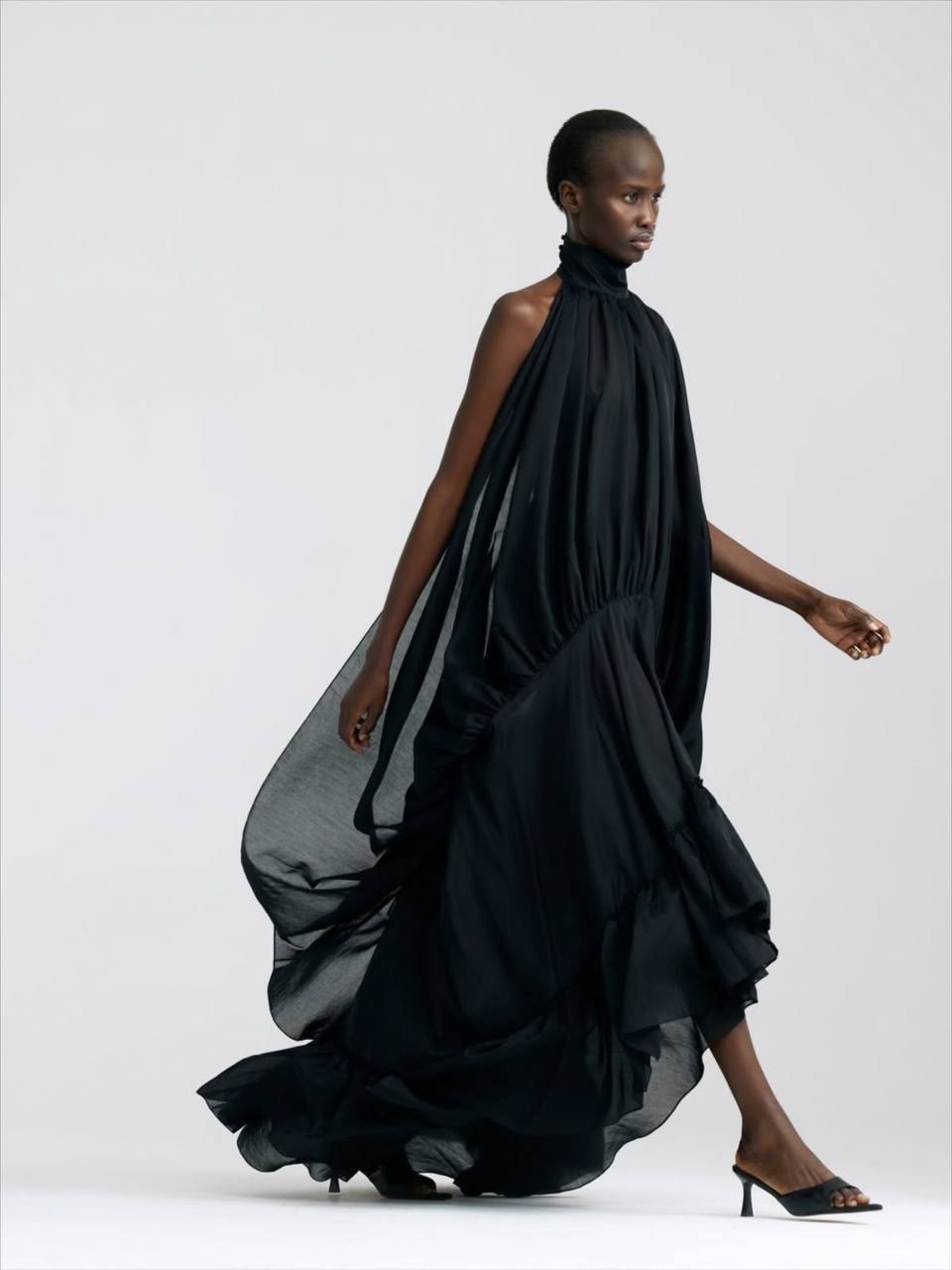 SHELLA photo_2026-04-23_14-31-04