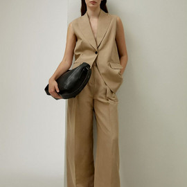 FINERY 7274f60a-9149-443f-a559-34b48f591983