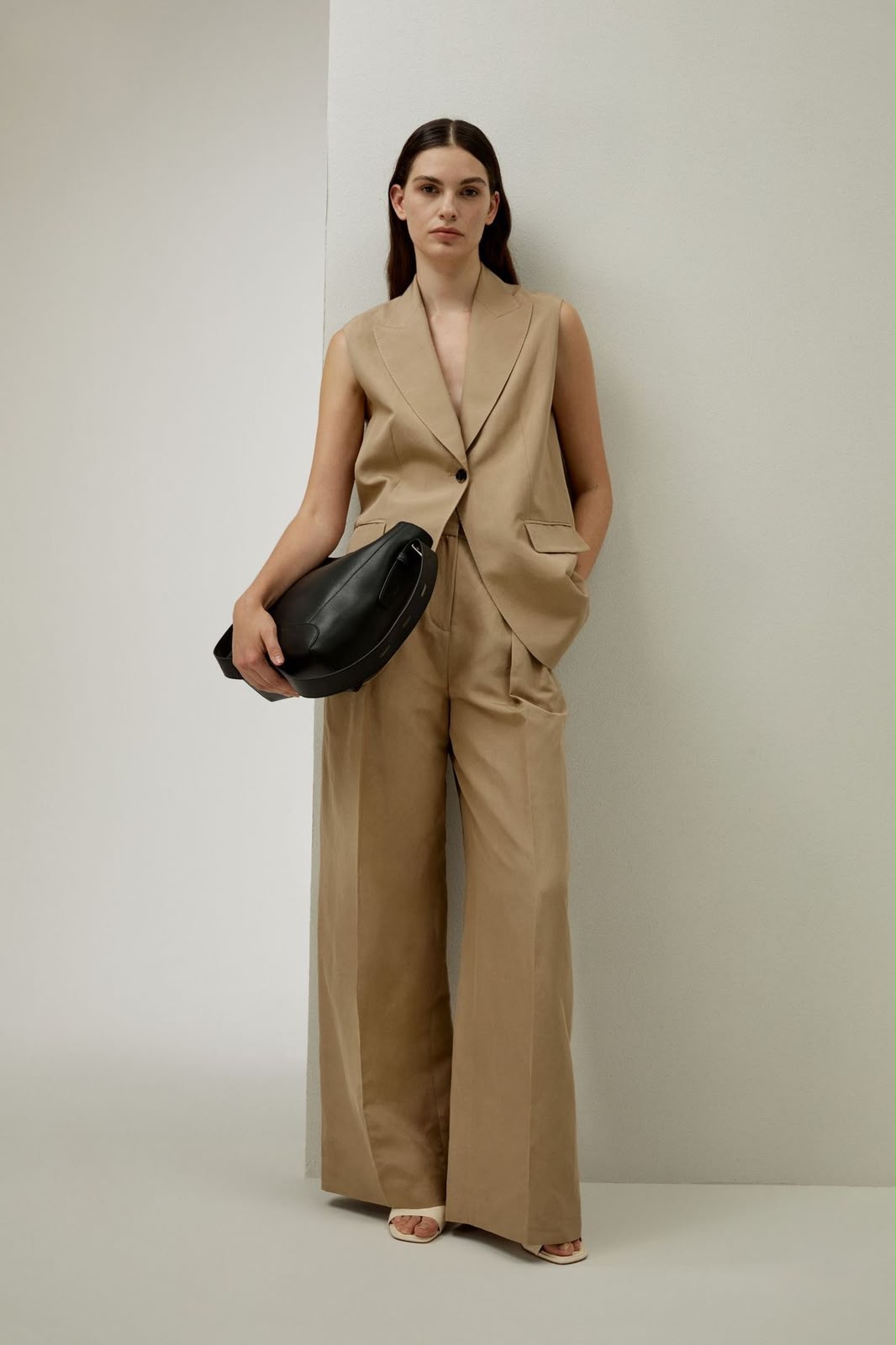 FINERY 7274f60a-9149-443f-a559-34b48f591983