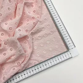 Розовый орнамент
