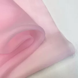 Нежно-розовый