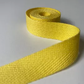 Жёлтый