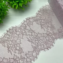 Лиловая орхидея