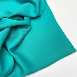 Яркая бирюза