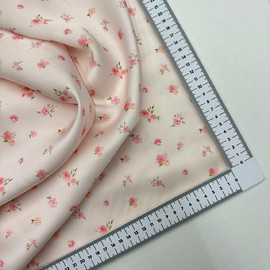 Розовые на кремовом