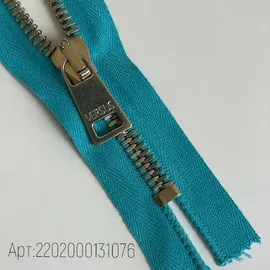 076