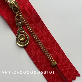 Красный