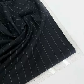 белая на чёрном
