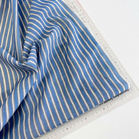 айвори бежевая на голубом