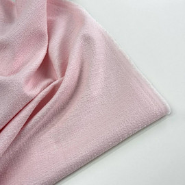 светло розовый