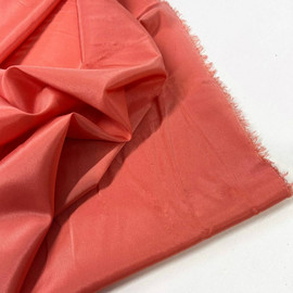 светло-коралловый