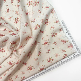 на кремовом