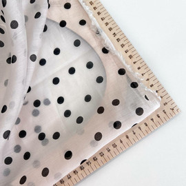 чёрный на айвори