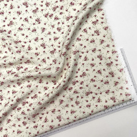 на кремовом