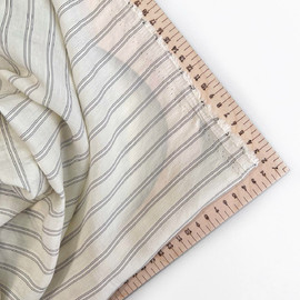 полосы на кремовом