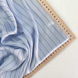 серобирюзовые на голубом